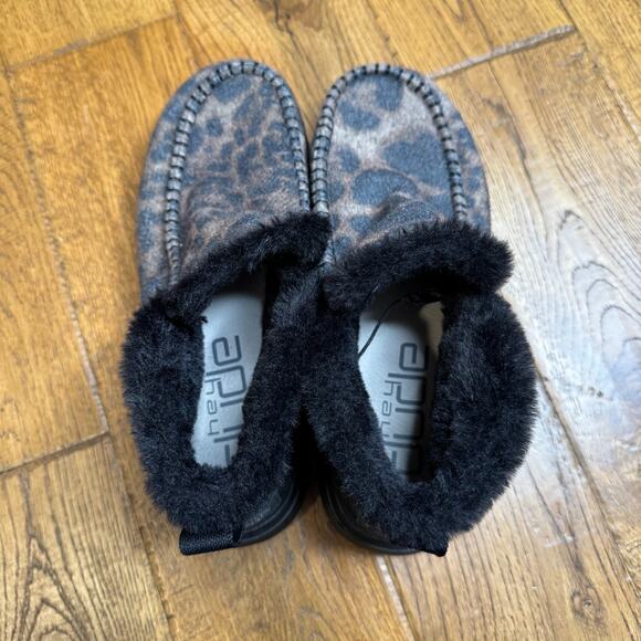 Hey Dude Denny Leopard Animal Print Fur Wool Slip On Booties Women’s Size 8 - Picture 5 of 6